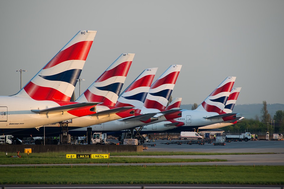英國航空將從10月26日起暫停倫敦飛往北京的航班。(圖：pixabay)