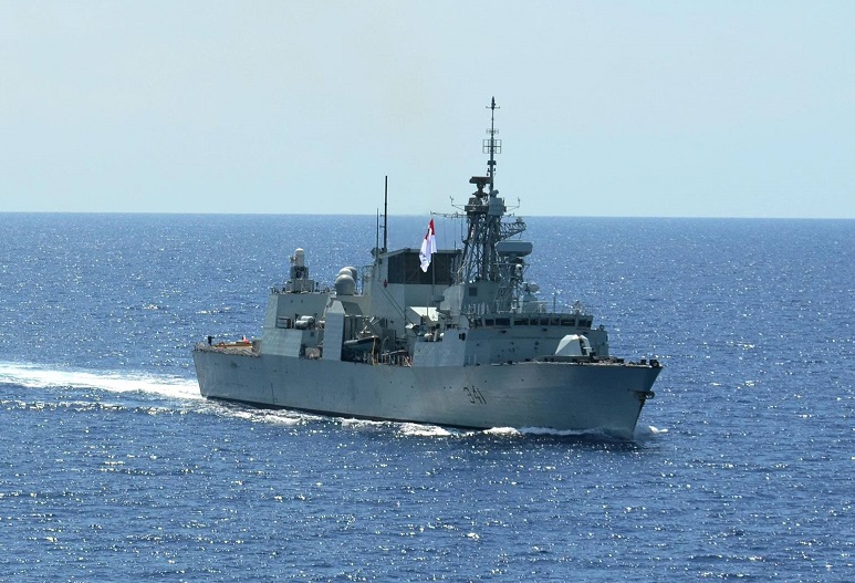 加拿大海軍「渥太華」號（HMCS Ottawa）巡防艦航經台海 。(資料照片∕渥太華號臉書)