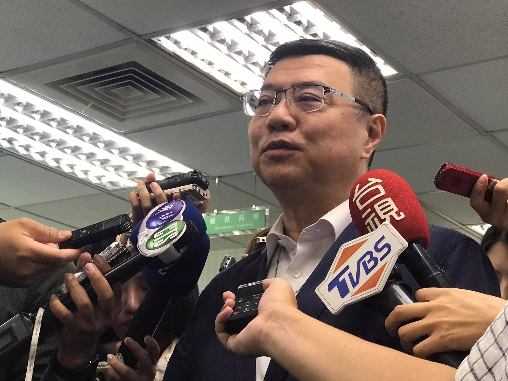 民進黨主席卓榮泰今天針對黨內總統初選民調納入台北市長柯文哲一事表達歉意(資料照/鄭舲 攝)