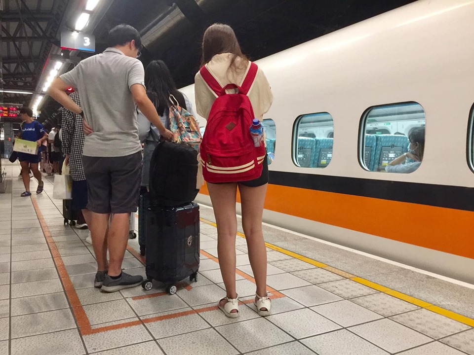 台灣高鐵9日起連4天因應「選舉疏運」，共加開54班次列車。（蕭照平 攝）
