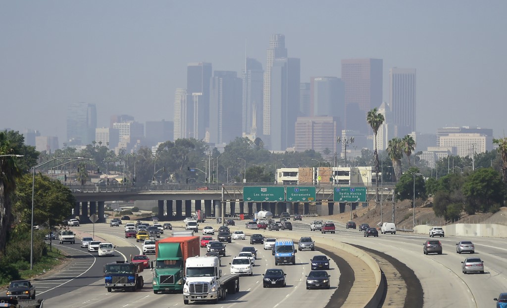 洛杉磯交通問題惡名昭彰，為了奧運，洛城當局誓言擺脫塞車惡夢。圖為洛杉磯市郊的高速公路。 (資料照片：AFP)