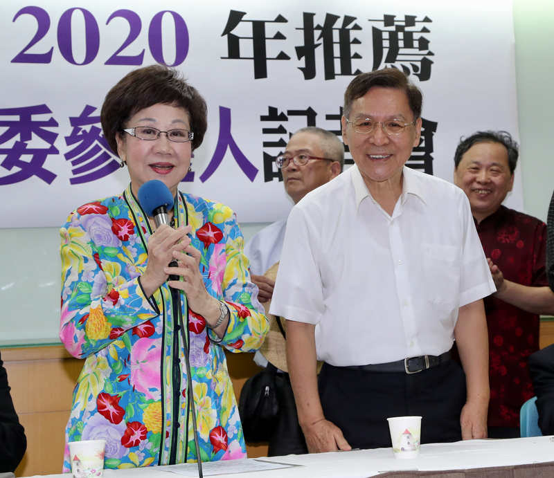 前副總統呂秀蓮宣布參選2020年總統，由於她並未完成退出民進黨的程序，恐會被開除黨籍。對此，她表示沒關係，她已經心靈退黨。(圖: 中央社)