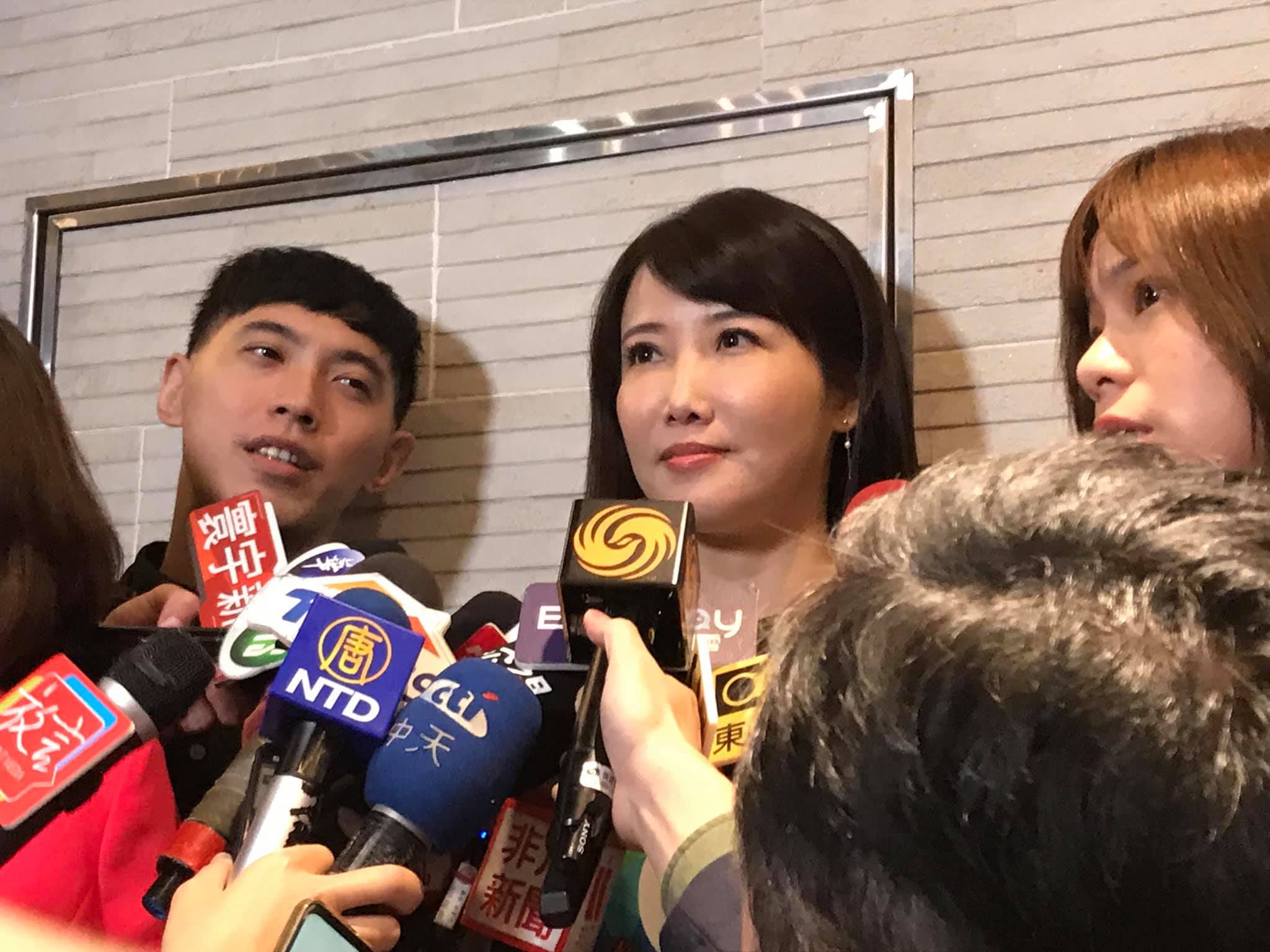 郭台銘感恩之旅台北場，永齡基金會副執行長蔡沁瑜會前受訪。(鄭舲攝)