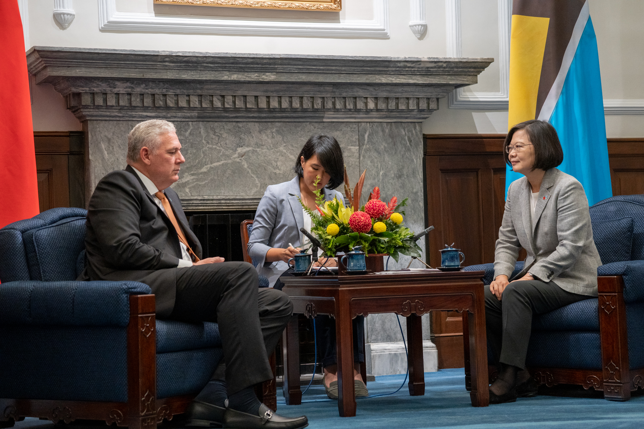 蔡英文總統8日上午在總統府會見聖露西亞總理查士納(Allen Michael Chastanet)。 (圖:總統府)