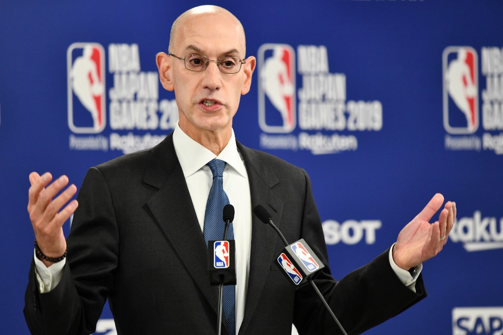 美國職籃NBA總裁席佛(Adam Silver)8日說，NBA不會規範球團老闆、隊職員與球員的言論。(AFP)