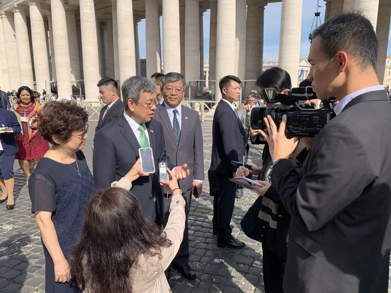 副總統陳建仁13日獲教宗接見，教廷至今未公布合照。（駐教廷大使館提供）
