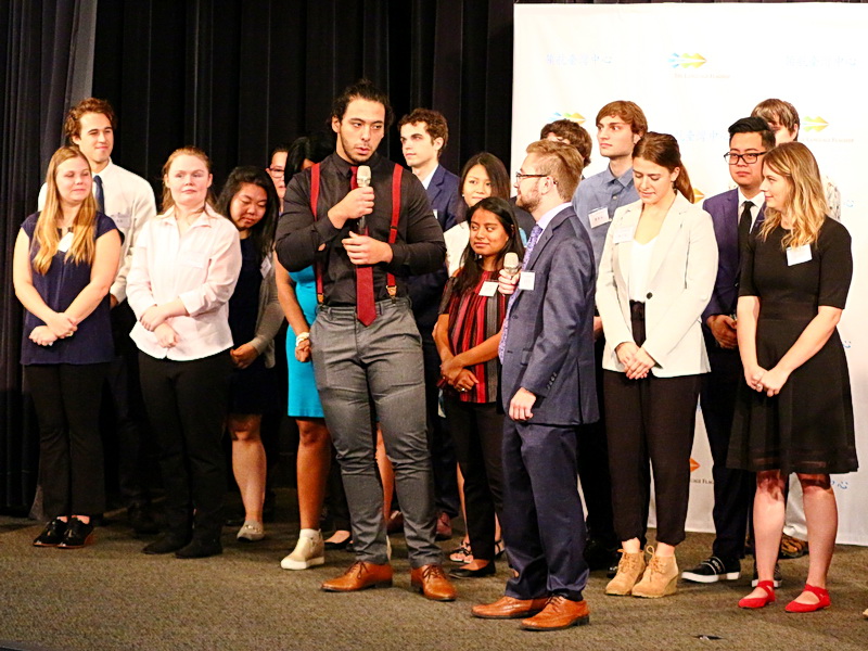 美國國家領航項目來台設立台灣中心，28日在台灣大學舉行開幕典禮，圖為首批來台學習交流的美國大學生 (央廣記者王照坤 攝)