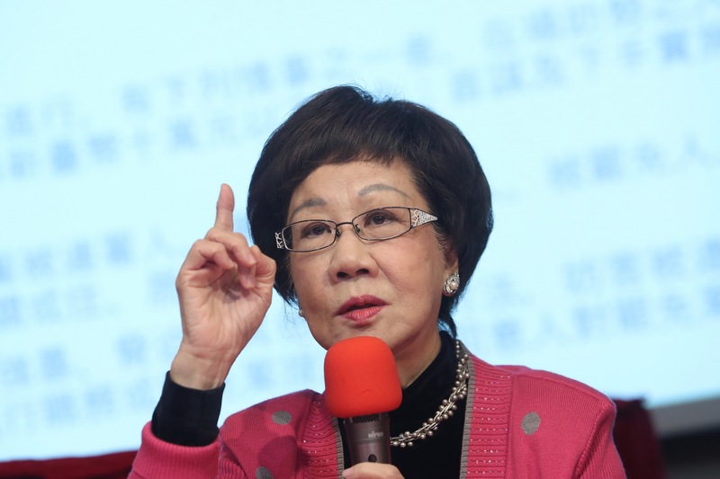 前副總統呂秀蓮（圖）31日在台北舉行記者會，抗議警方干擾連署站。(圖：中央社)