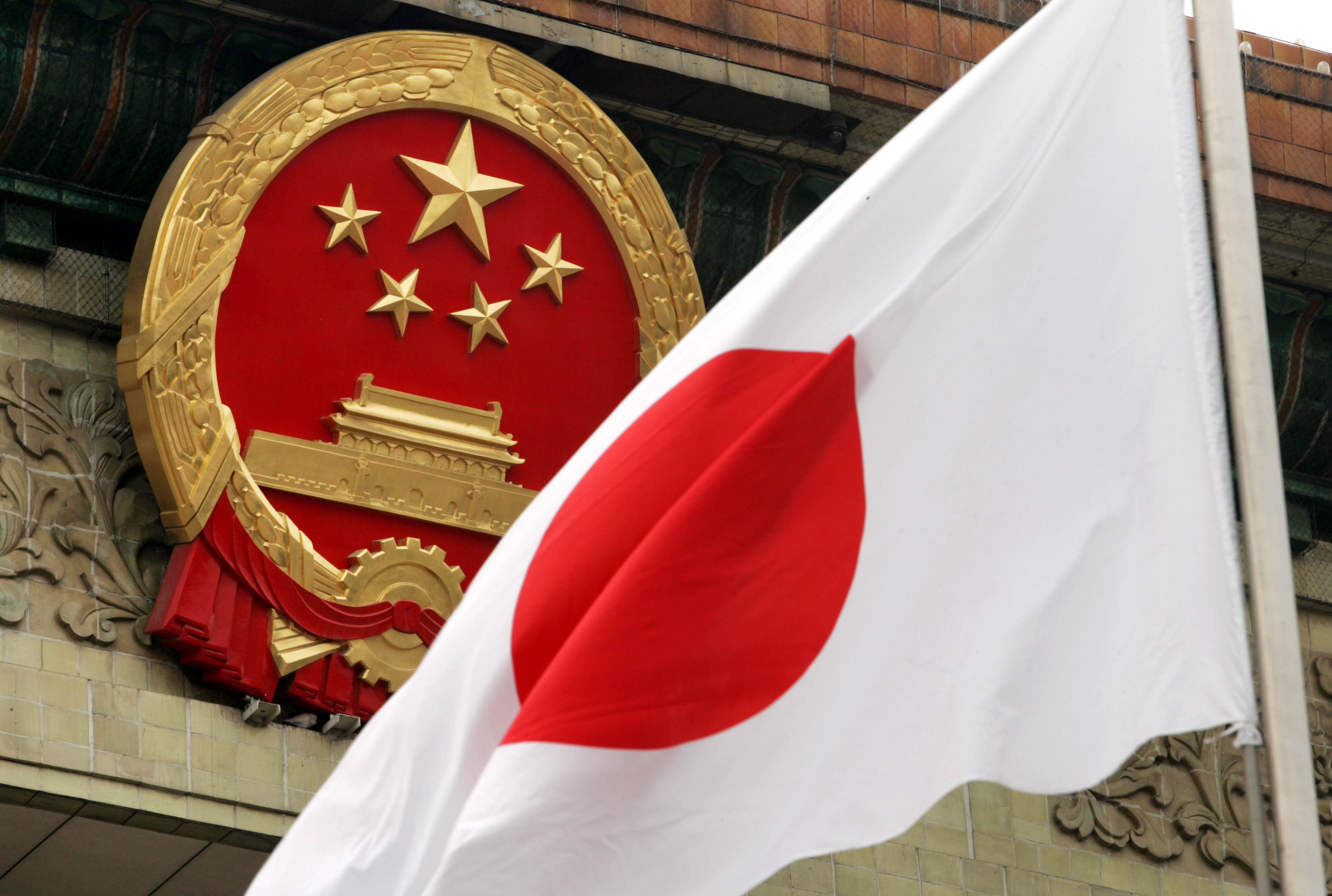 「港區國安法」實施後，11日晚上在東京有一場名為「與香港、台灣、沖繩青年思考自由、自治、民主」的線上論壇，會中提出聲明，盼日本政府支援香港人。(路透社/達志影像)