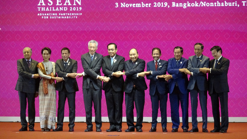 第35屆東南亞國家協會高峰會（ASEAN Summit）3日在曼谷北郊的IMPACT展覽中心舉行開幕式，東協10國領袖與會。(圖：中央社)