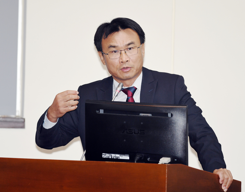 針對韓國瑜競選辦公室批評政策抄襲，農委會主委陳吉仲表示，駐美代表處要增設農業組2年前就開始與美方交涉。(圖: 中央社)