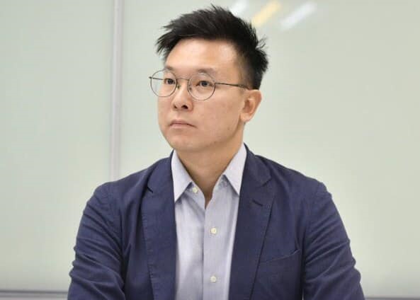 民進黨副秘書長林飛帆6日表示，韓國瑜「維多利亞的秘密」恐是靠學費來發大財。(圖：林飛帆臉書)