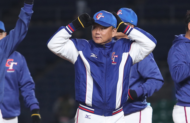 2019世界12強棒球賽複賽，中華隊12日交手韓國隊，先發投手張奕6.2局無失分好投，加上打線大爆發，終場以7比0擊敗韓國隊，拿下複賽首勝，總教練洪一中（圖）表示，贏得一點也不僥倖。(圖：中央社)