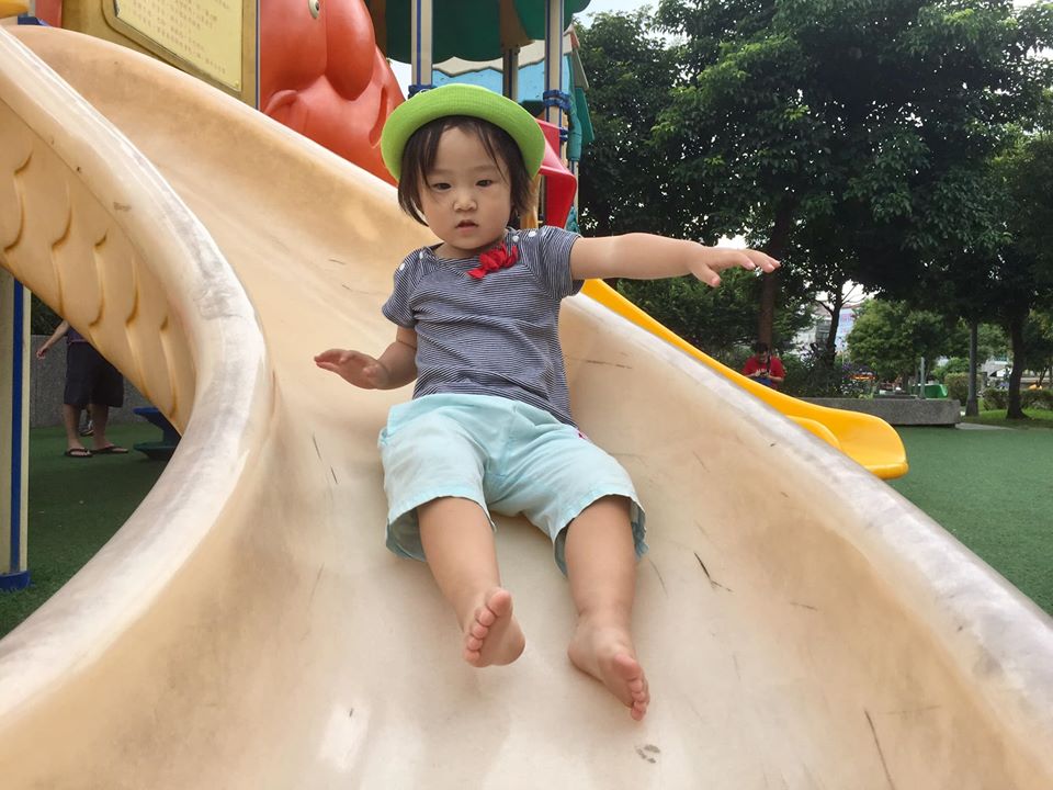 公園遊具。（蕭照平攝）