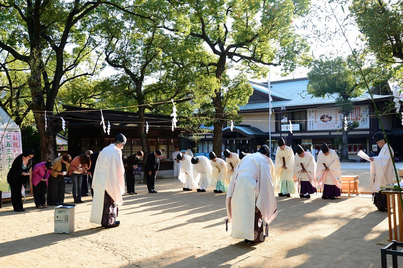 日皇德仁14日將舉行一任天皇僅有一次的「大嘗祭」。(圖取自推特)