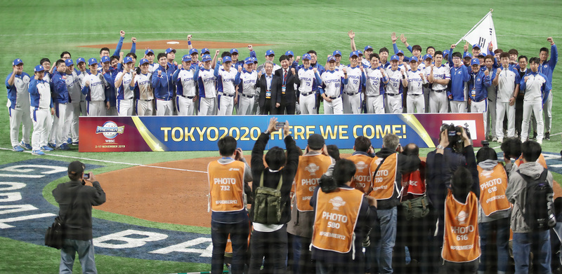 2019世界12強棒球錦標賽複賽15日晚間在東京巨蛋進行墨西哥隊與韓國隊之戰，韓國終場以7比3擊敗墨西哥，與日本一起挺進決賽，同時也確定取得2020年東京奧運門票。(圖：中央社)