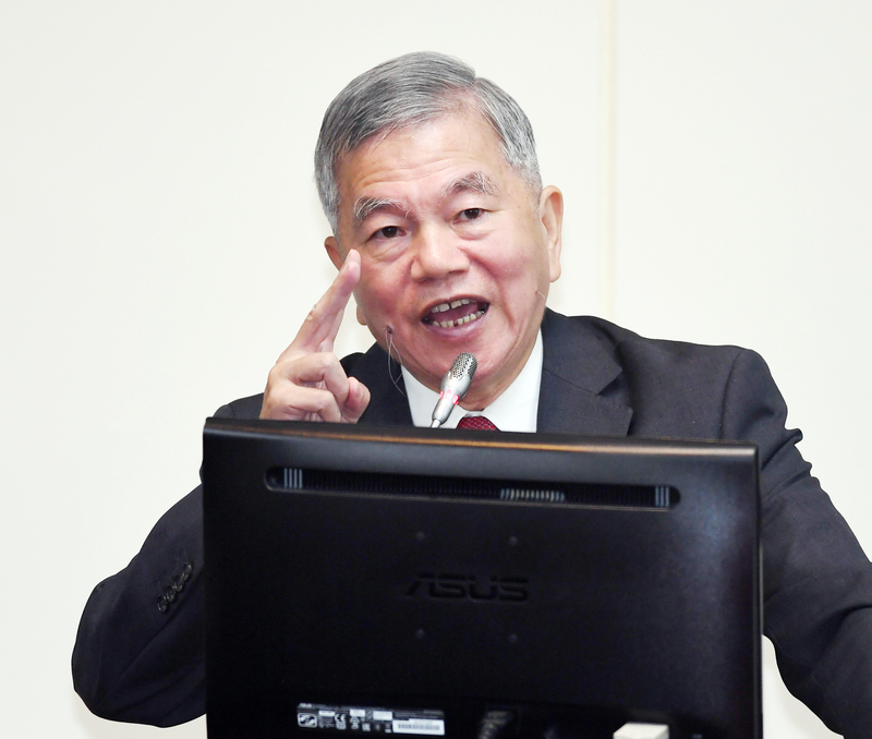 經濟部長沈榮津（圖）18日在立法院表示，礦業法約有13個修法版本，黨團協商也開了4次，最主要是有好幾個利害關係人、團體，包括原民會、原民團體、環保團體、企業和政府，大家看法都不一致，無法取得共識。(圖：中央社)