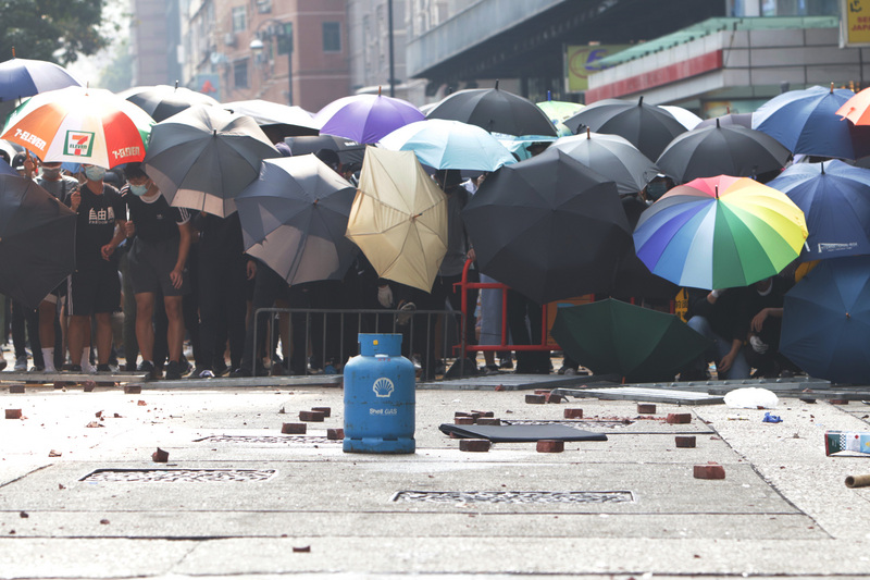 美國參眾兩院閃電通過《香港人權與民主法案》一旦美方依此取消或限縮香港金融特殊地位，恐怕會對中國相當不利。(中央社)