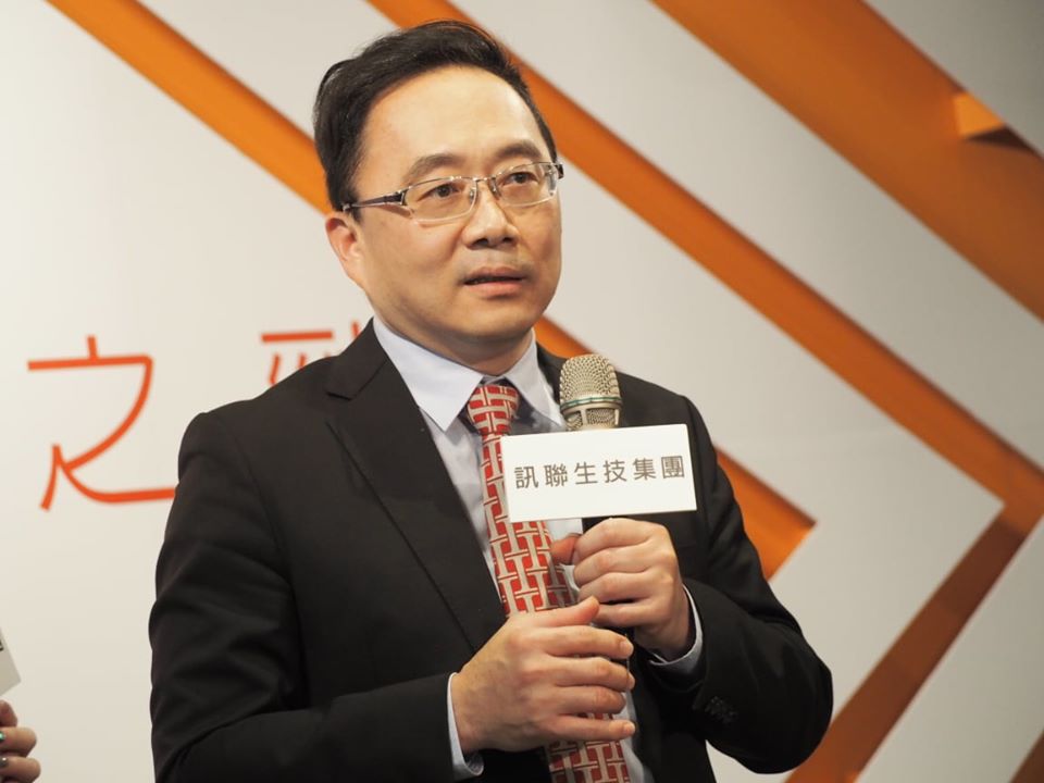 新光醫院骨科主任釋高上21日表示，國外已經有88起臨床試驗證實，幹細胞治療可以改善退化性關節炎症狀。(蕭照平 攝)