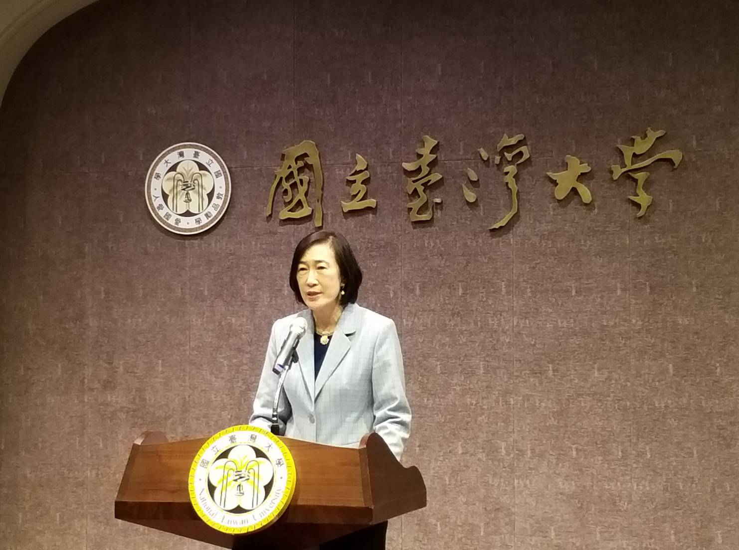 台大副校長周家蓓表示，目前有612名在港生申請到台大當訪問生。(台大提供)