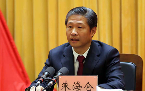 現任新疆維吾爾自治區人大常委會副主任朱海侖。(網路圖片)