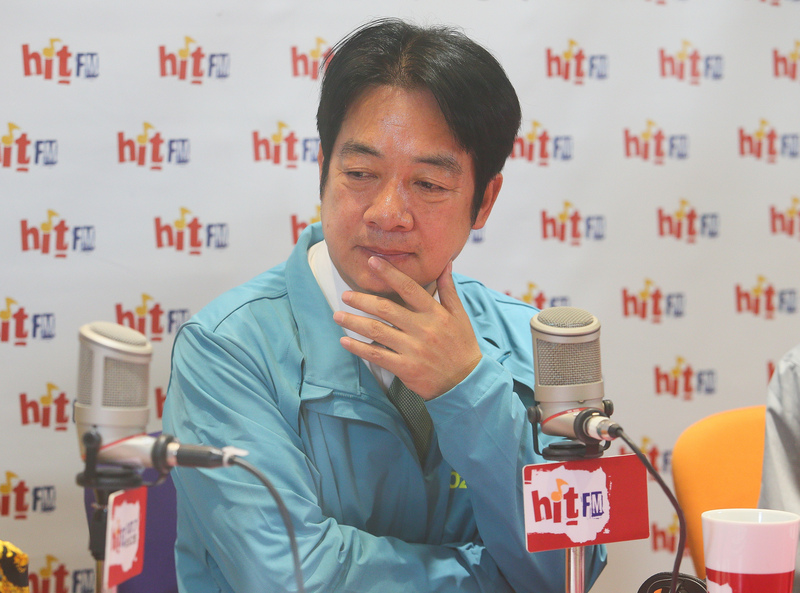 民進黨副總統參選人賴清德（圖）27日陪同同黨立委參選人賴品妤接受廣播節目專訪，就共諜案是否對選舉產生影響提出看法。(圖:中央社)