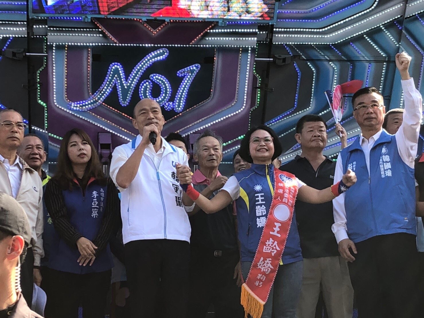 韓國瑜1出席8場高雄立委參選人的造勢活動。(韓國瑜競選辦公室提供)