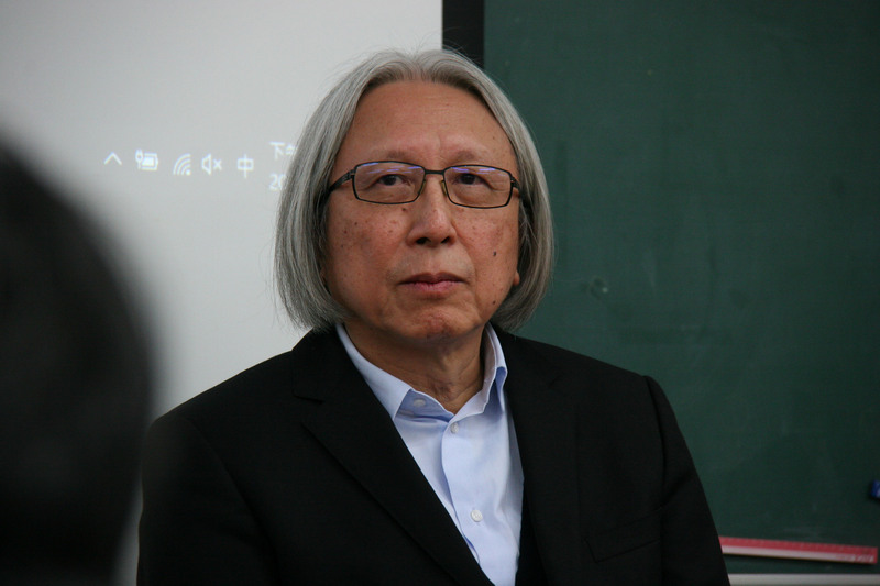 陳冠中是香港著名生活潮流雜誌「號外」的聯合創辦人，同時具有作家、評論家與電影監製身份，以及香港大學名譽大學院士頭銜。(圖：中央社)