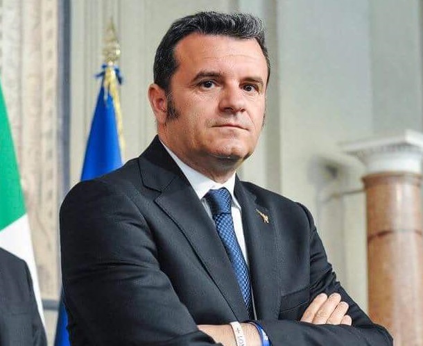 義大利前農業部長、參議員錢益友(Gian Marco Centinaio)。(圖：錢益友臉書)