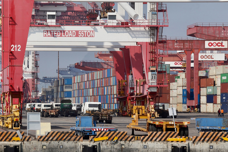 全球信評機構標普上修台灣今年經濟成長率預測至2.5%，為四小龍之首。(檔案照片/中央社)