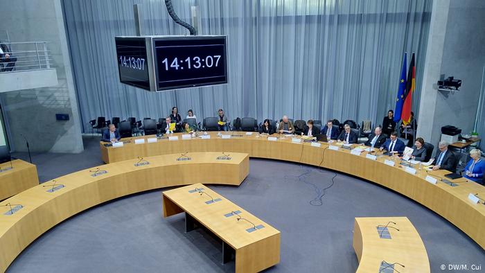 德國國會請願委員會辯論與台灣建交請願案。(德國之聲提供)