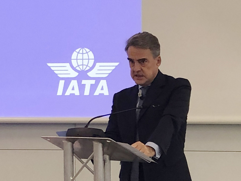 全球性航空組織國際航空運輸協會（IATA）今天在日內瓦舉辦媒體年會，理事長迪朱尼艾克（Alexandre deJuniac）說，中美貿易戰大幅打擊全球航空貨運。(圖:中央社)