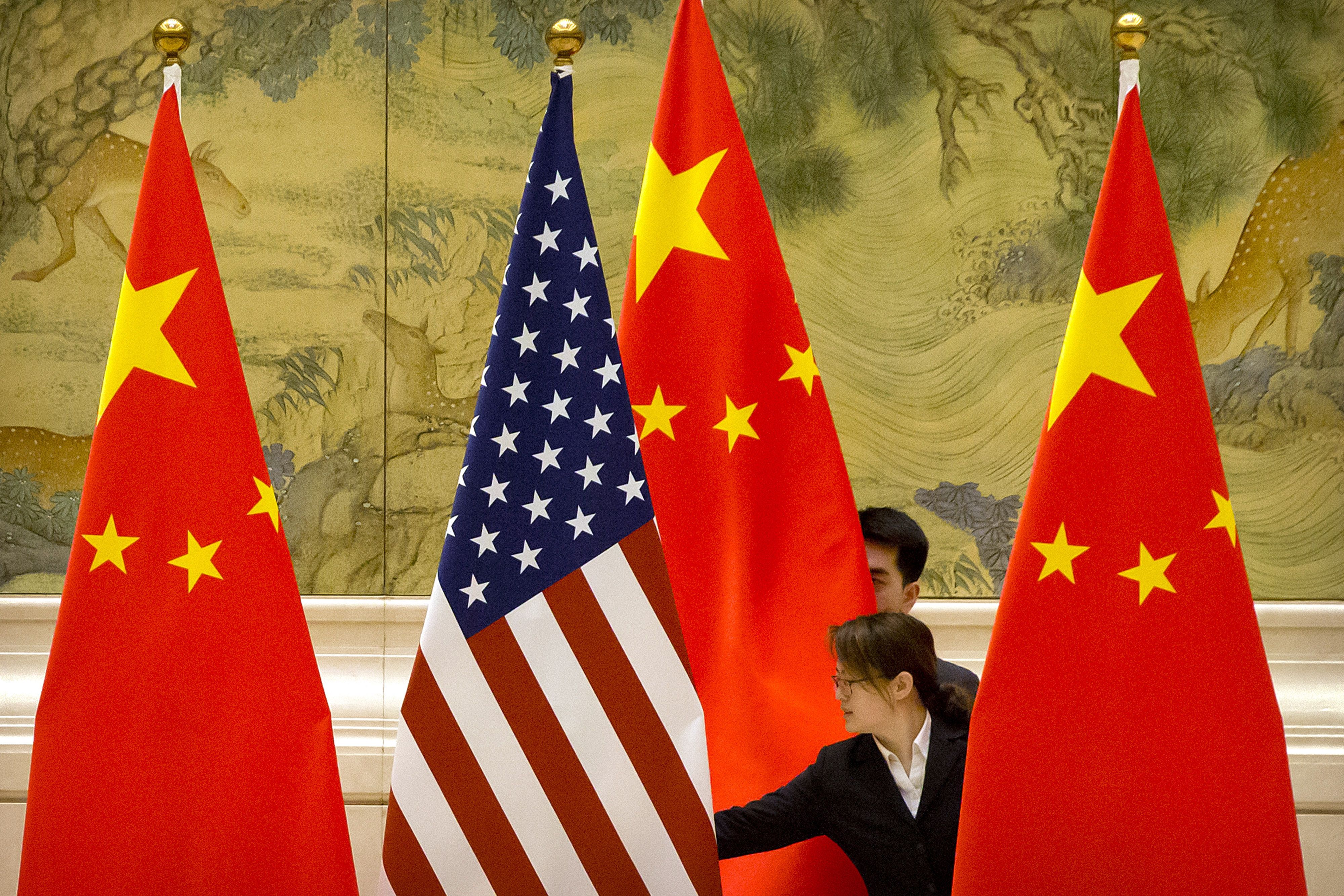 美國氣候變遷特使凱瑞(John Kerry)訪問上海後，美國與中國17日發布聯合聲明表示，雙方將針對氣候變遷「承諾進行合作」。(美聯社/達志影像)