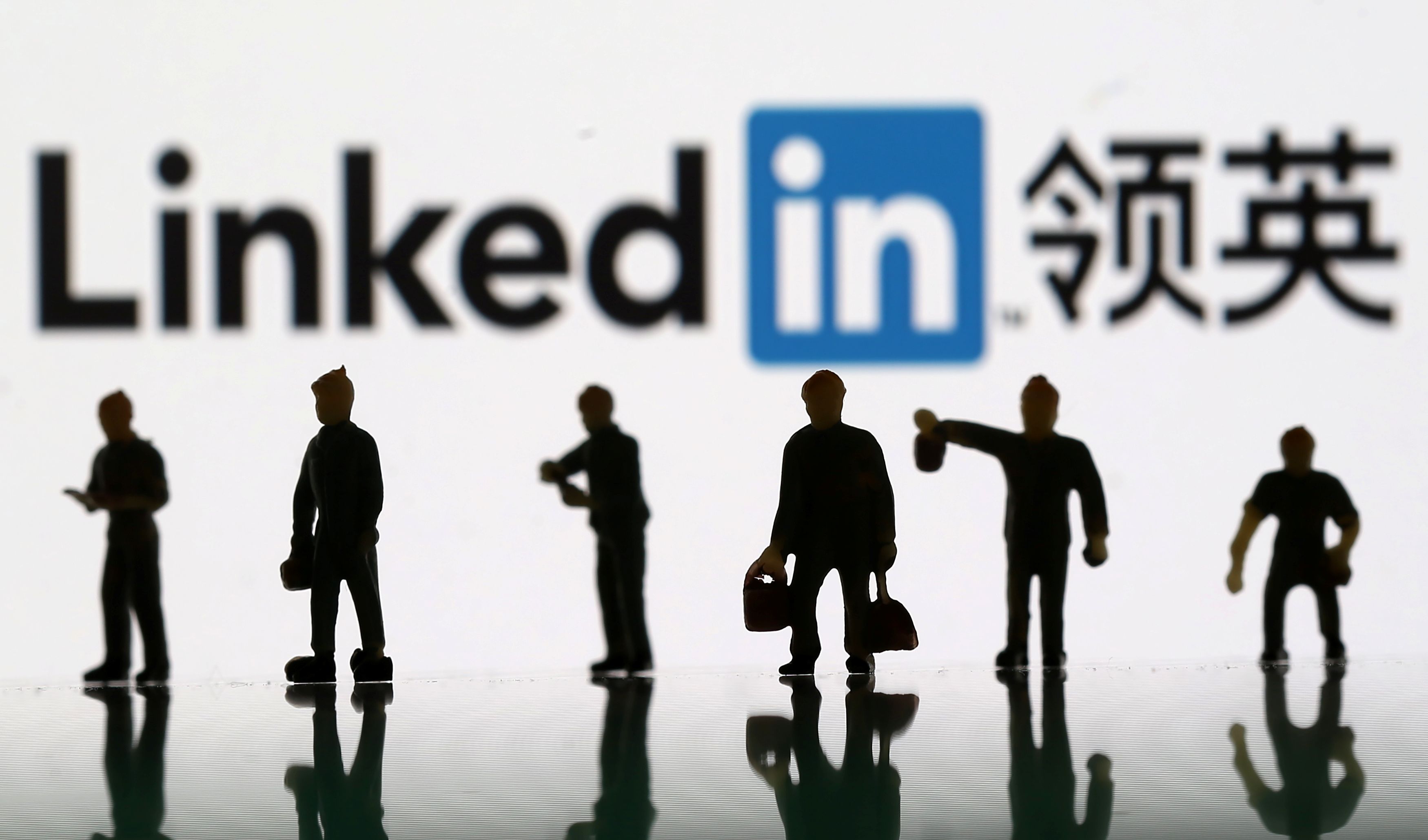 微軟公司(Microsoft Corp)旗下的專業人士社群網站領英(LinkedIn)，也因為疫情衝擊準備進行全球裁員。(路透社/達志影像)