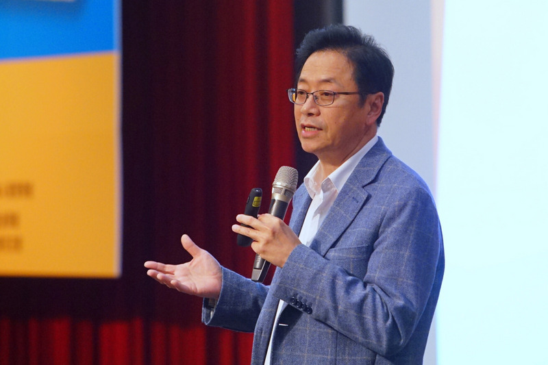 國民黨副總統候選人張善政再提「十大數位行動計畫」，強調國政配當選後處處是機會，年輕人不必沾親帶故，就可憑藉自身專長，投入下一世代的數位產業。(檔案照片/中央社)