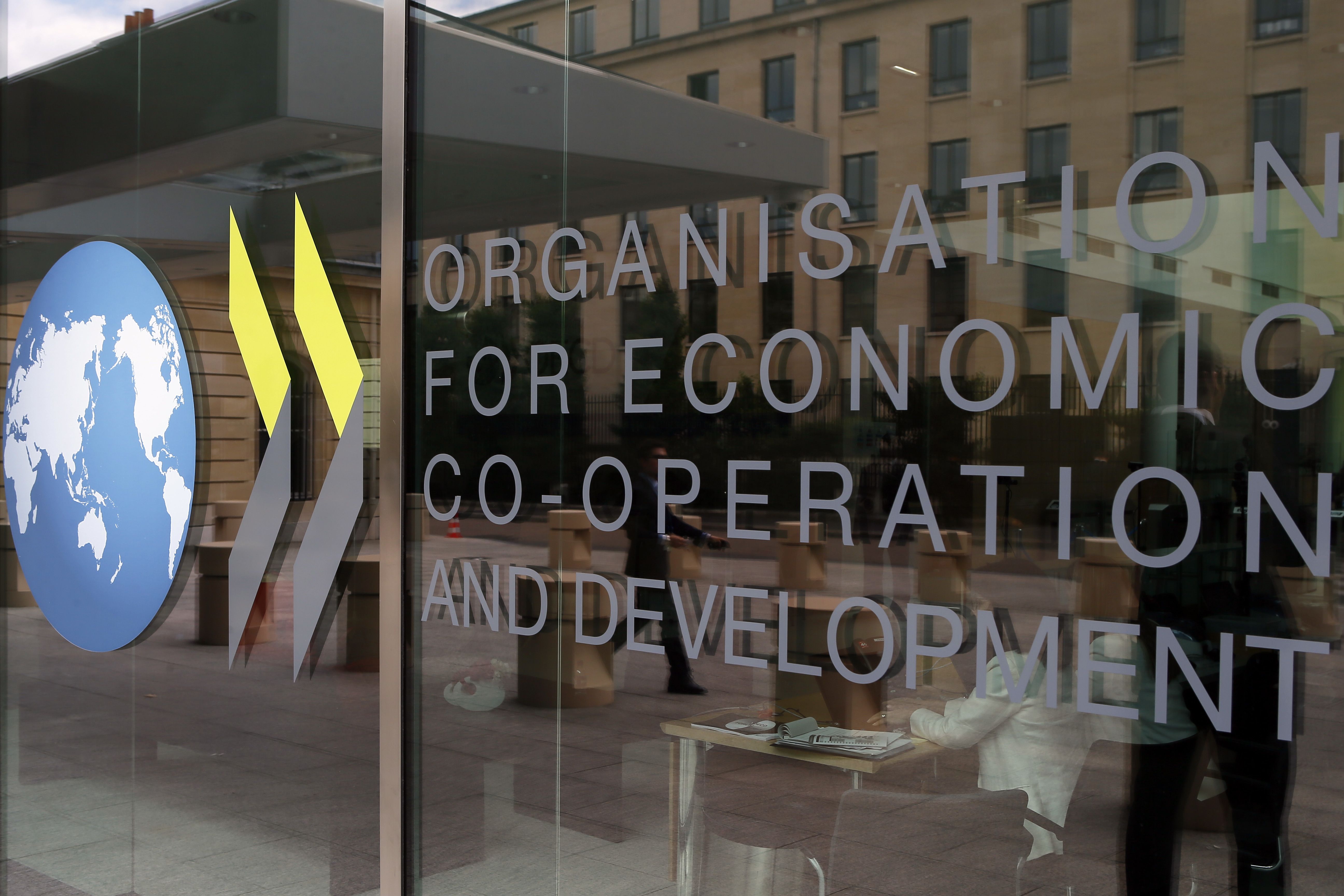 經濟合作暨發展組織(OECD)1日表示，全球經濟或許可望在2021年底之前，重回疫情大流行之前的規模。(美聯社/達志影像)