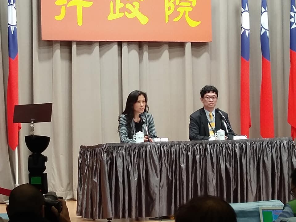 行政院發言人Kolas Yotaka (谷辣斯．尤達卡)轉述陸委會主委陳明通的說法指出，反滲透法草案規定，行政部門只有告發權，最後仍須交由司法機關審判。(王韋婷攝)