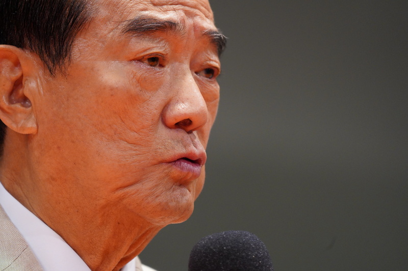 親民黨總統候選人宋楚瑜10日表示，針對立院決議促進台美復交以及請求美國協助對抗中共等決議，認為美國有政策戰略考量，不會為台灣犧牲自身利益。(中央社檔案照片)