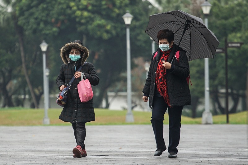 大陸冷氣團南下，新北桃竹苗今晚恐下探10度。(資料照片/CNA)