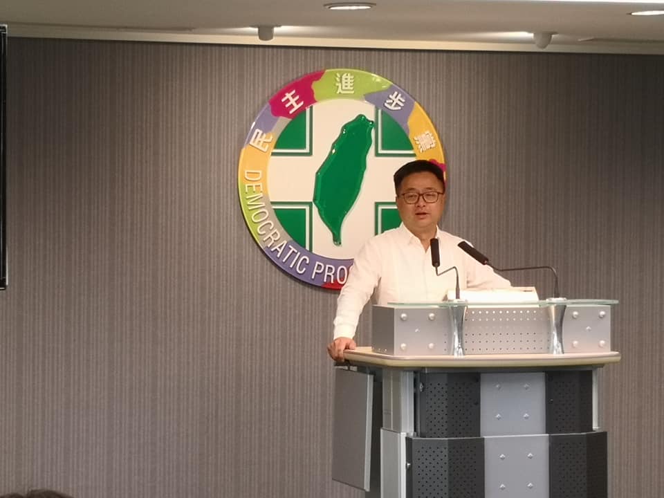 達成總統連任與國會過半目標，民進黨秘書長羅文嘉透露，已口頭請辭。(劉玉秋 攝)