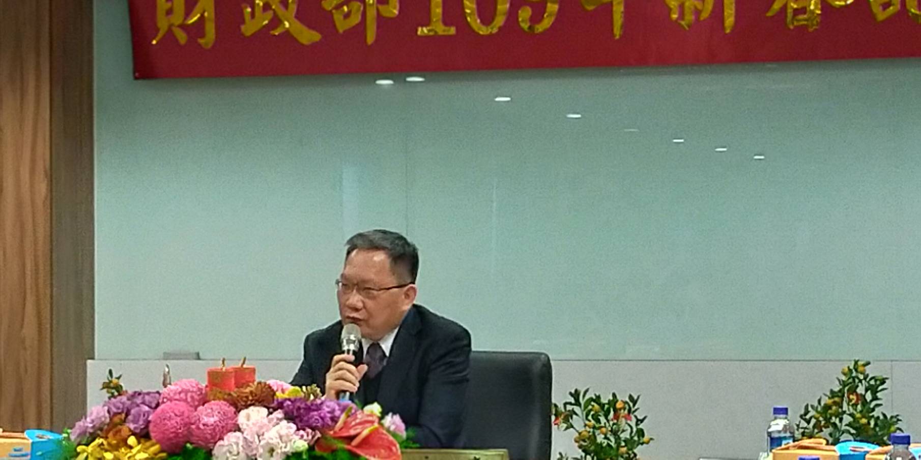 財政部20日舉行新春記者會，由部長蘇建榮主持。(圖／陳林幸虹 攝)