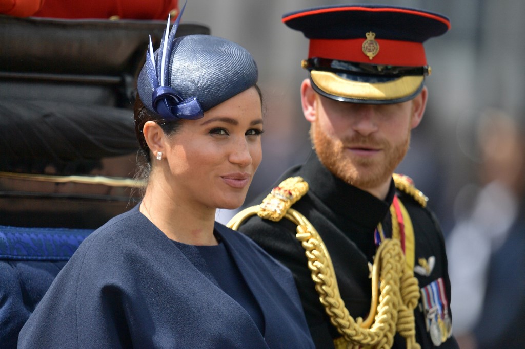 英國白金漢宮18日宣布，哈利王子(Prince Harry)及其妻子梅根(Meghan Markle)未來將不再使用「殿下」頭銜(HRH)，不會再領取身為王室成員的納稅人資助。(AFP)