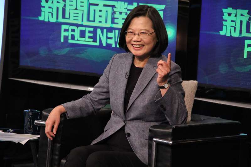 蔡總統接受年代新聞《新聞面對面》專訪。（年代新聞提供)