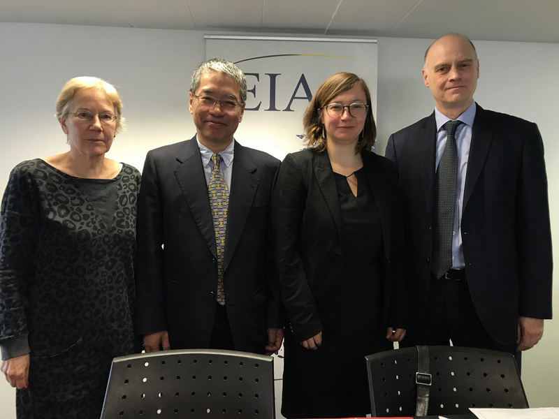 歐盟亞洲事務研究中心（EIAS）21日舉辦台灣大選座談會，英國學者胡克禮（右1）表示結果顯示中共對台政策失敗。其他出席者包括德國學術與政治基金會資深研究員瓦克爾（左1）及遠景基金會執行長賴怡忠（左2）。(圖：中央社)
