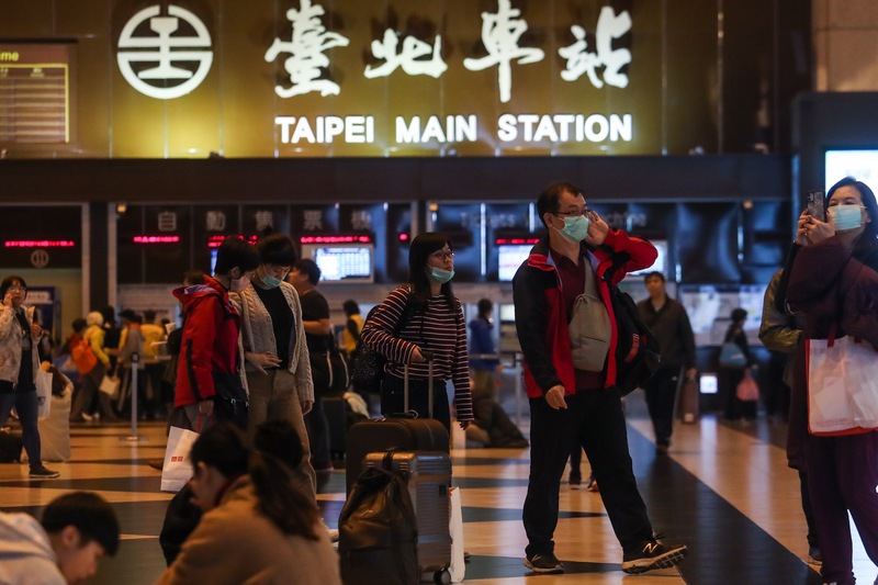 台鐵加強疏運，初二至初四加開12班自強號。 (圖:中央社)