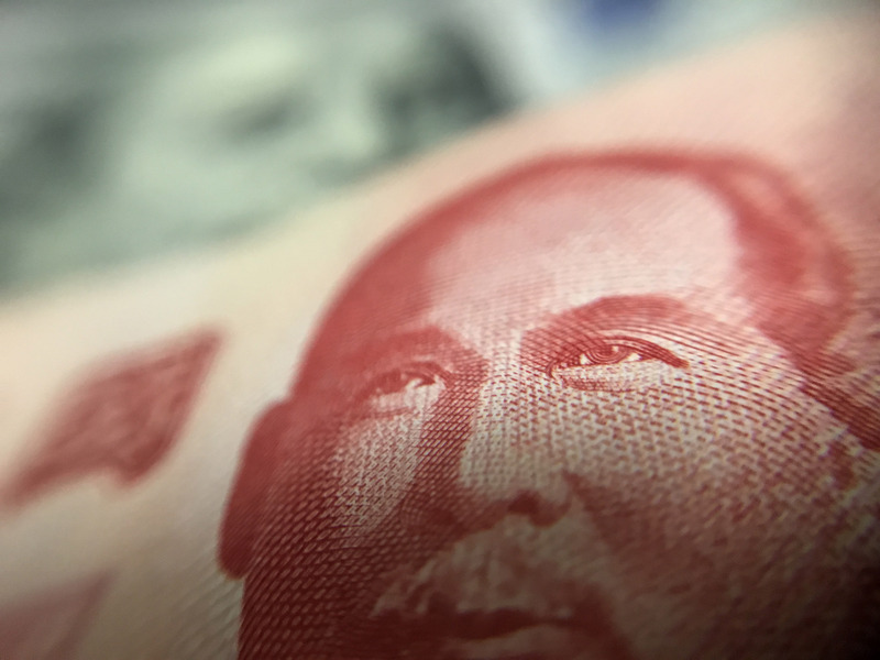 新台幣兌美元匯價持續升值，一度升破30元價位，終場升4.9分，收30.038元。(圖：中央社)