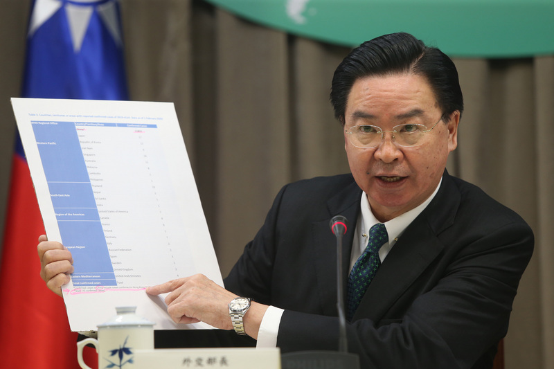 受到中國武漢肺炎疫情波及，台灣飛往義大利航班遭禁，外交部長吳釗燮（圖）2日表示，台灣不是中華人民共和國的一部分，台灣不受中國政府管轄，義大利錯誤決定來自錯誤的認知與資訊，呼籲世界衛生組織（WHO）應改正對台灣犯下的嚴重錯誤。