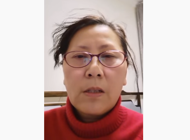 中國公民記者陳秋實據指疑遭官方強制隔離，他的母親在影音網站YouTube影片中求救。(圖擷自YouTube)