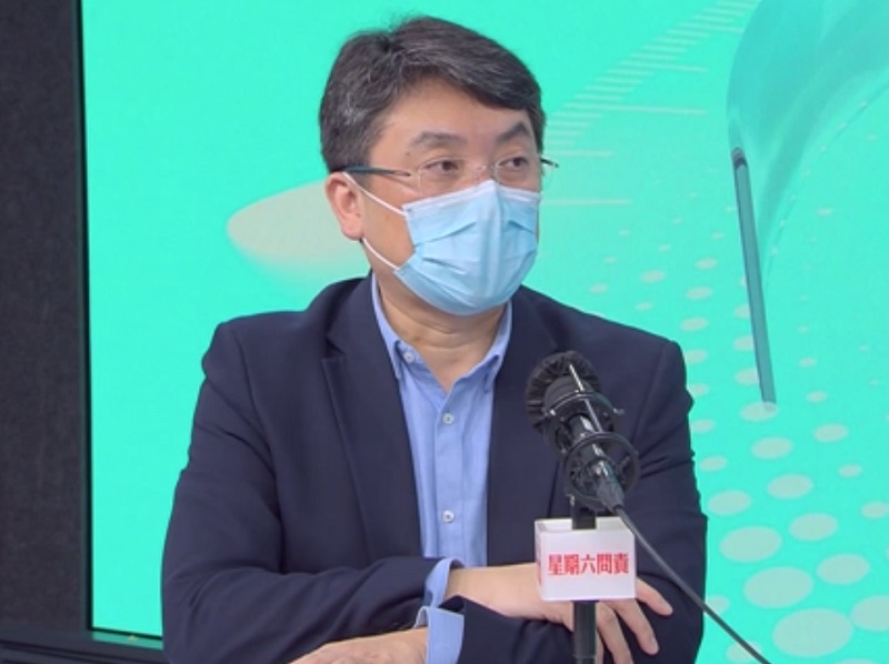 香港醫院管理局聯網服務總監楊諦岡表示，目前口罩存貨有1,600萬個，但只夠用大約1個月。(圖擷自香港電台)
