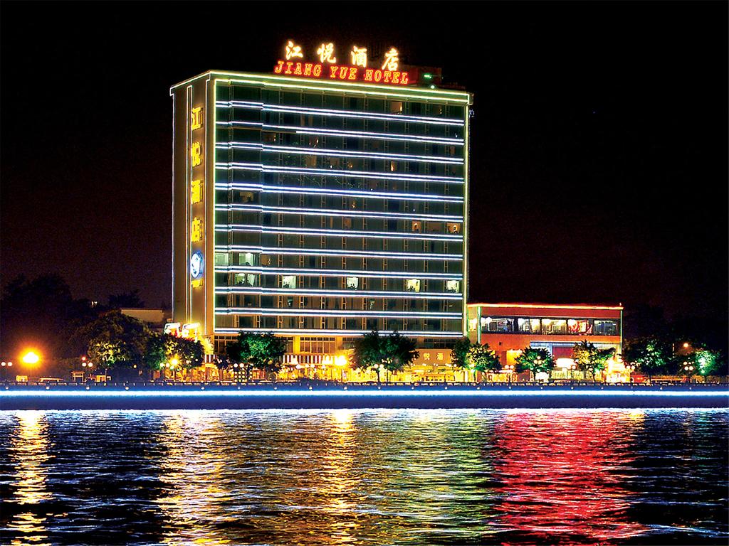 廣州市海珠區12日公告，已將一處傳出疫情的社區整棟住戶移至兩處飯店，實施集中隔離觀察，顯示當地已開始徵用飯店作為隔離場所。(網路圖片)
